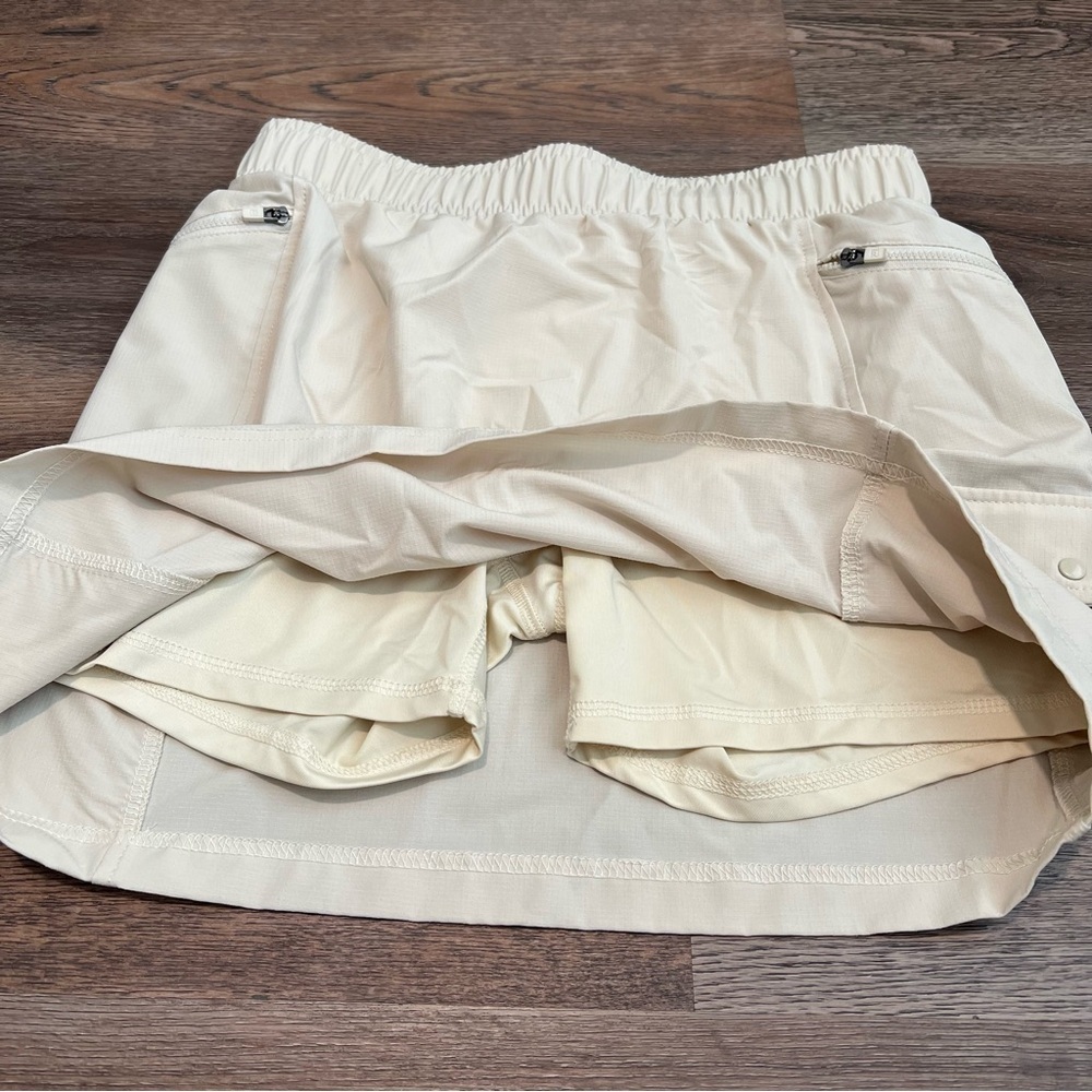 Avalanche Athletic Cream Skirt with Pockets Size Small - Picture 2 of 6